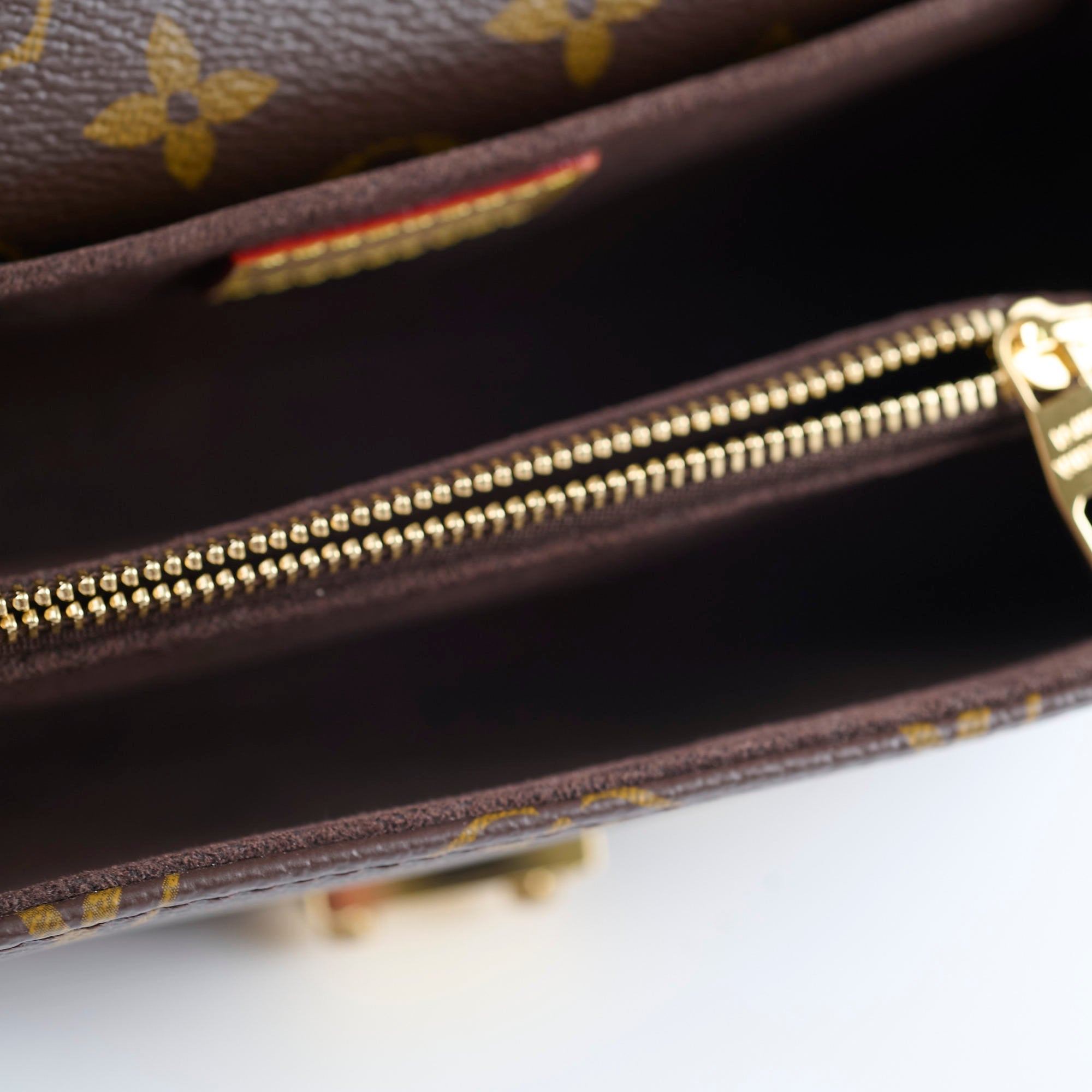 Louis Vuitton Pochette Metis East West Monogram
