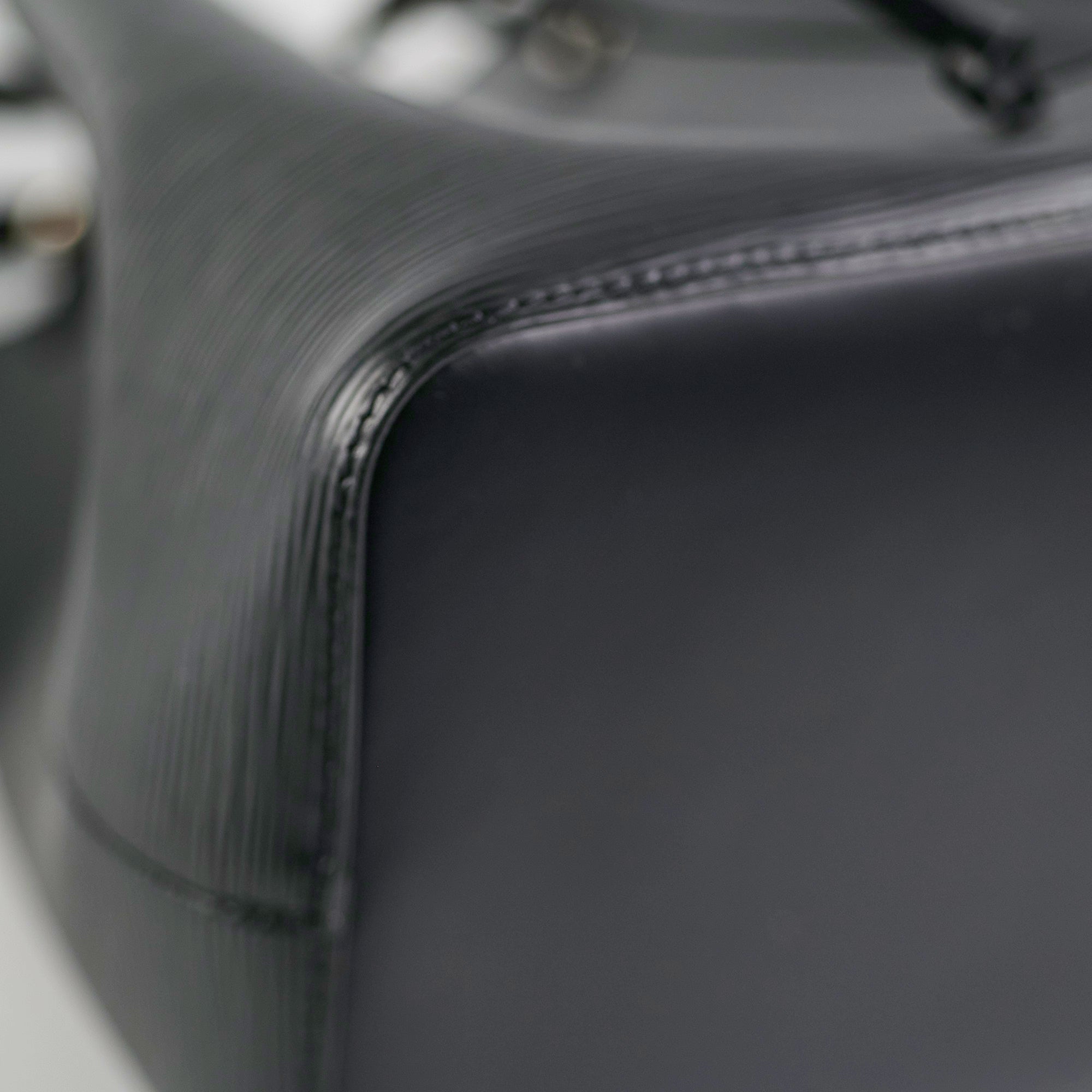 Louis Vuitton Epi Neo Noe Black