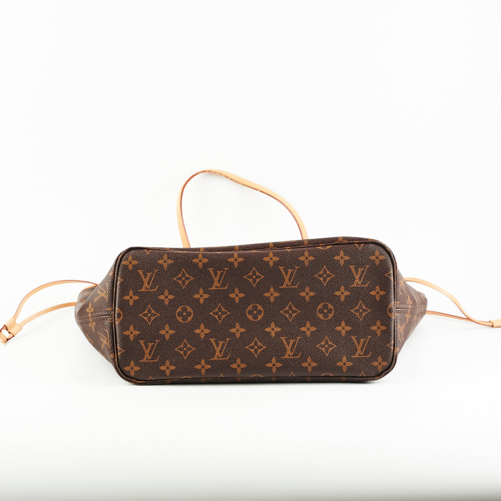Louis Vuitton Neverfull MM Monogram Shoulder Bag