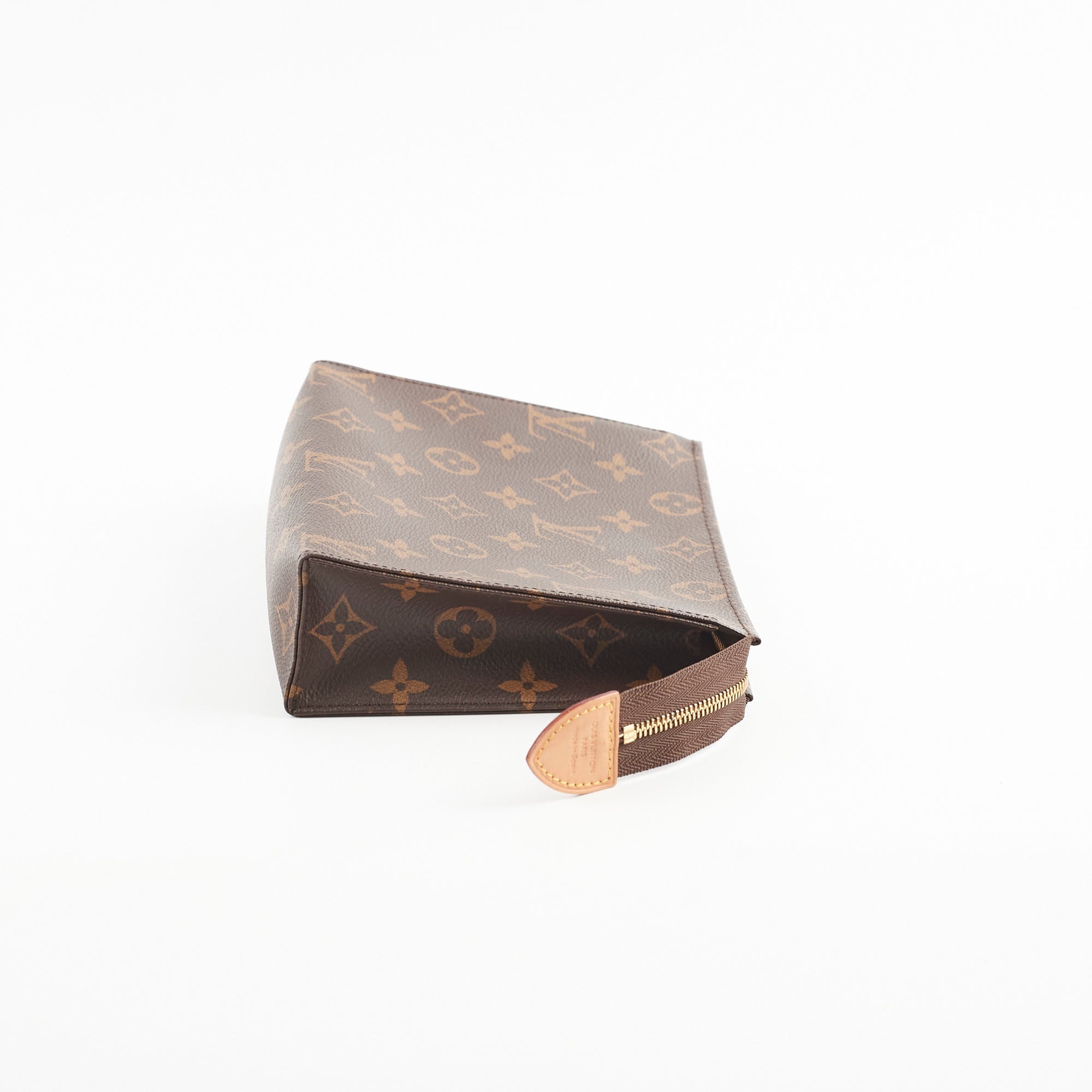 Louis Vuitton Toiletry 19 Monogram