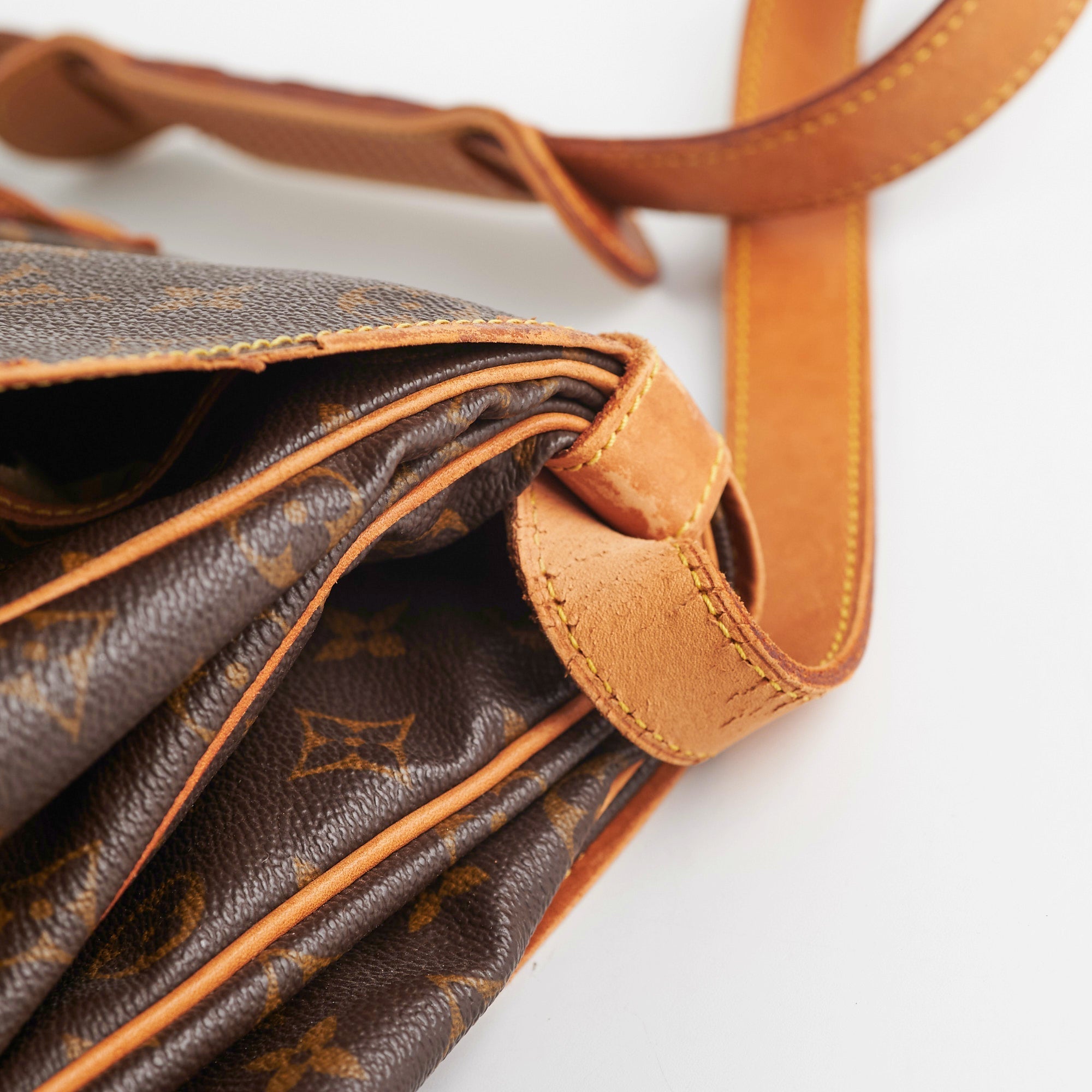 Louis Vuitton Saumur 35 Monogram