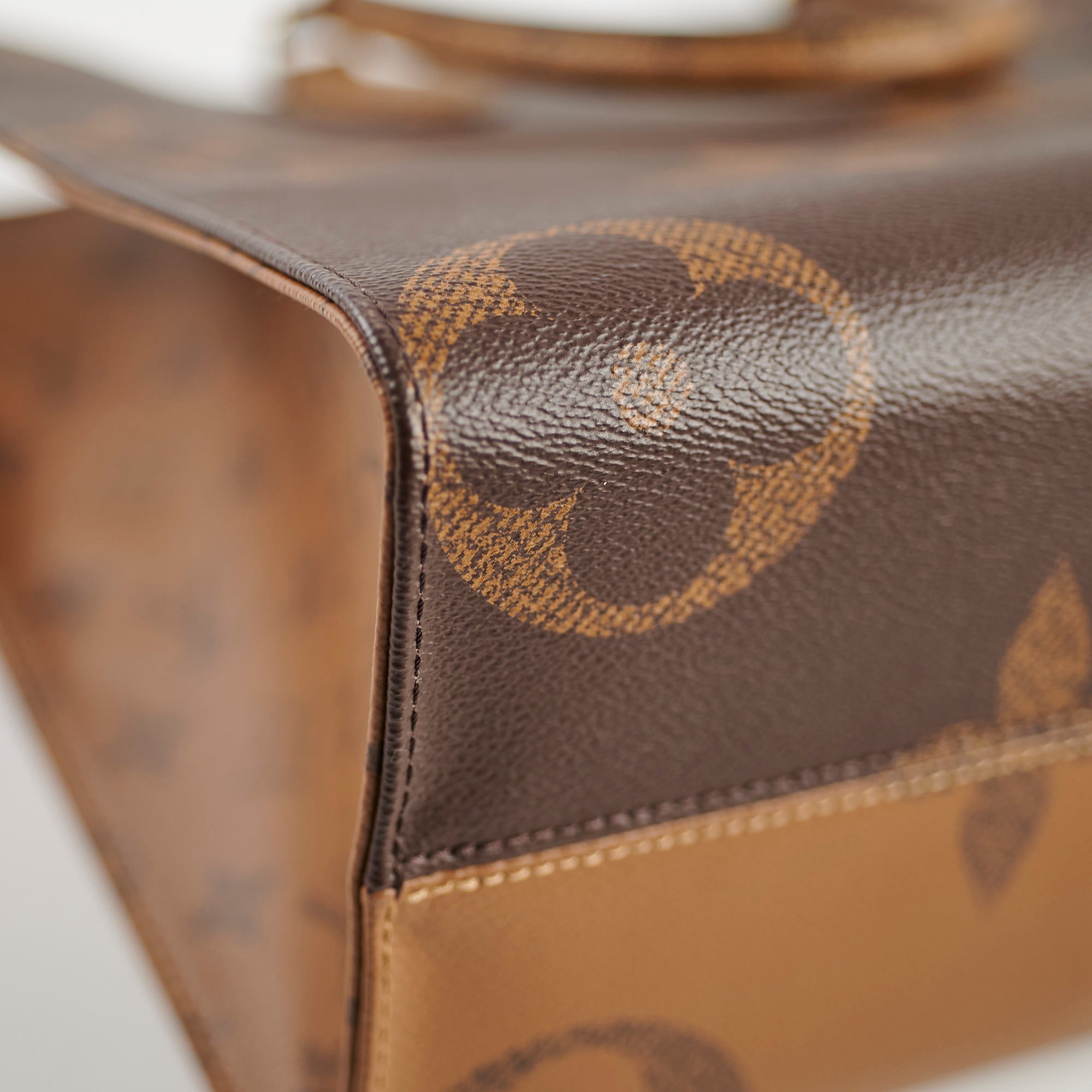 Louis Vuitton On The Go MM Reverse Monogram