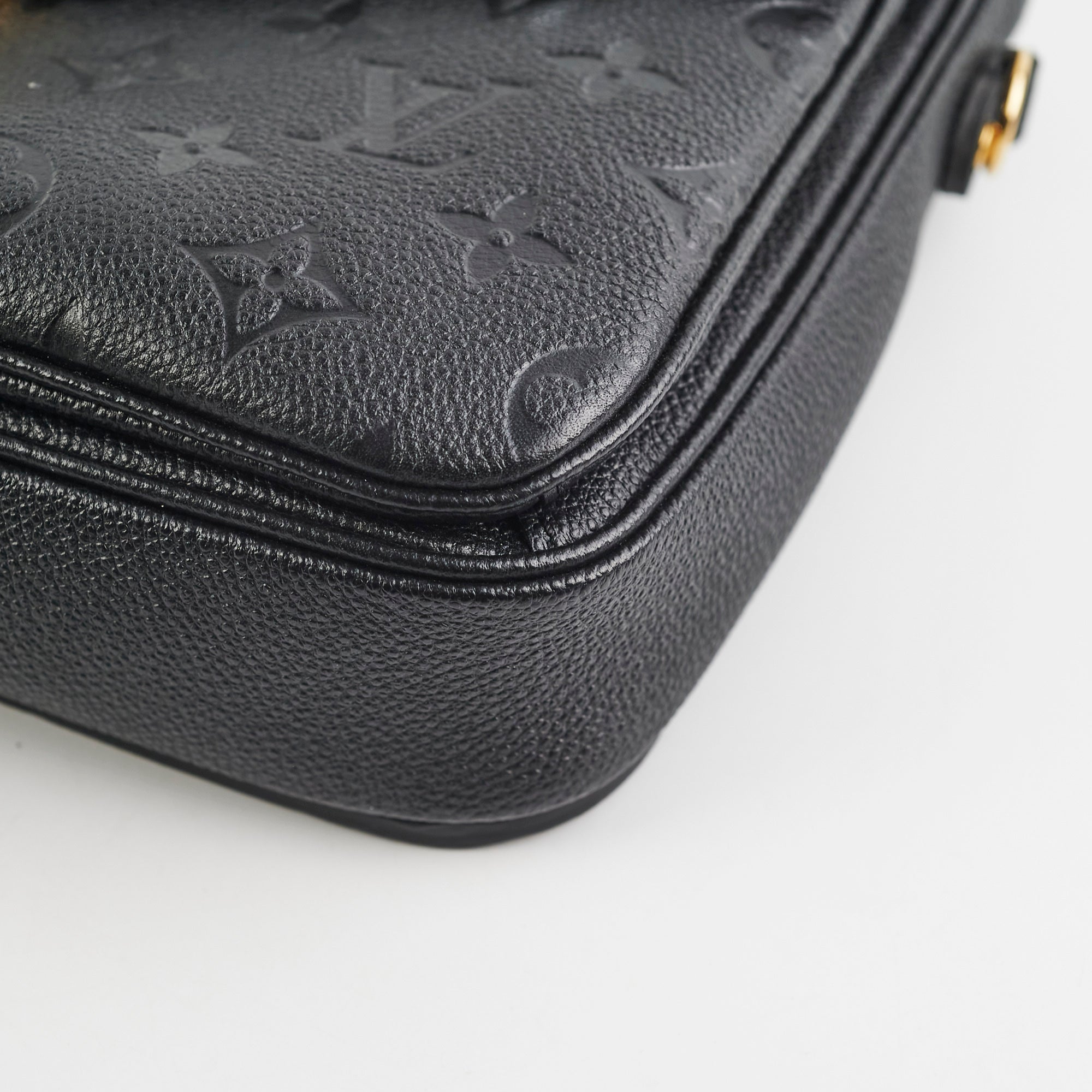 Louis Vuitton Pochette Metis Black Empreinte