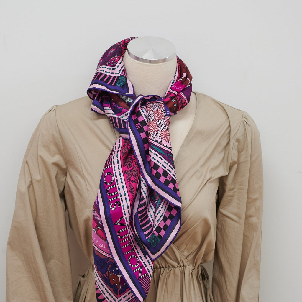 Louis Vuitton Scarf Magenta