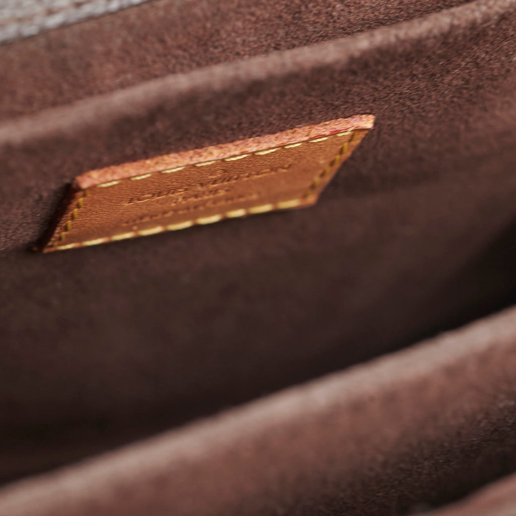 Louis Vuitton Pochette Metis Monogram