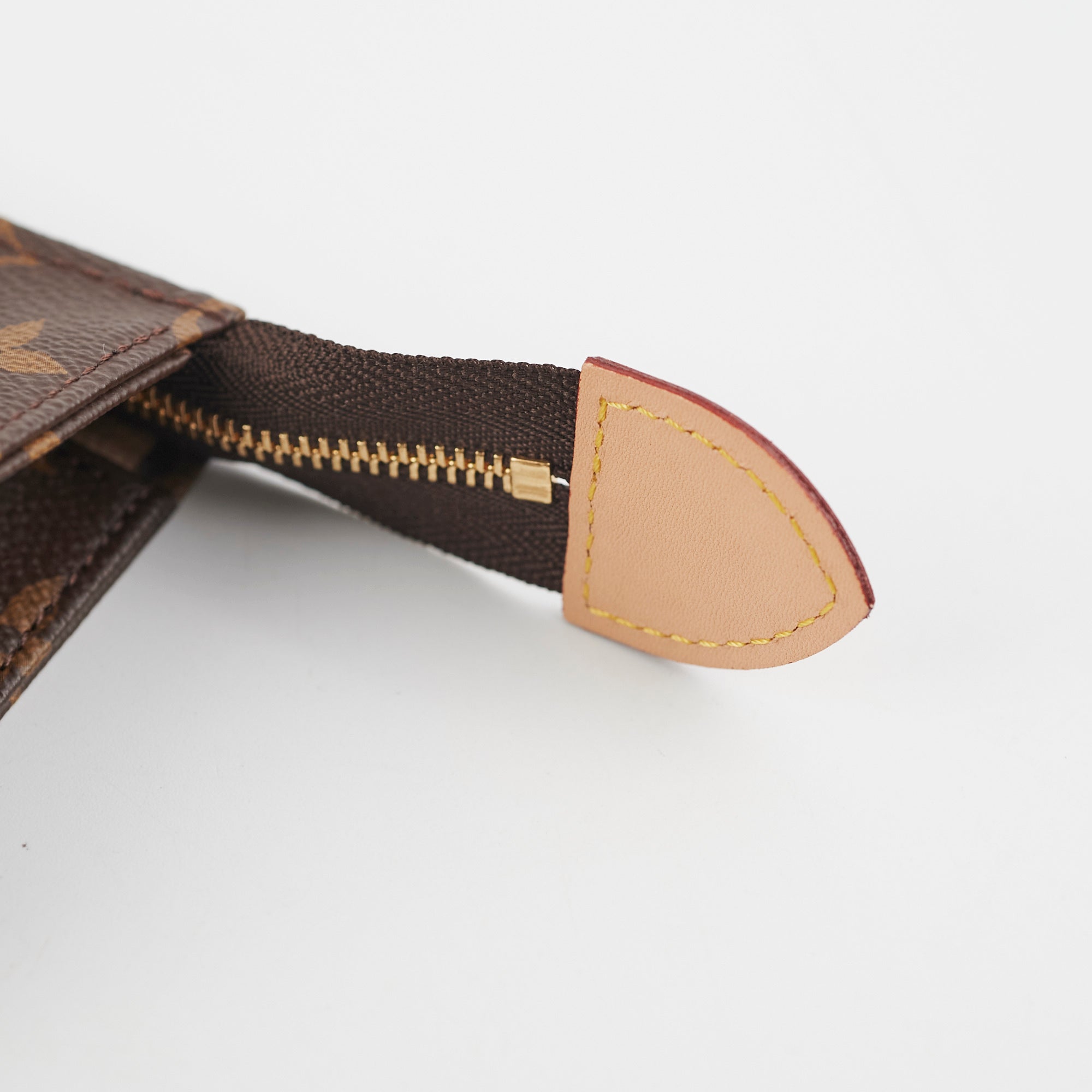 Louis Vuitton Toilet Set 15 19 26 Monogran