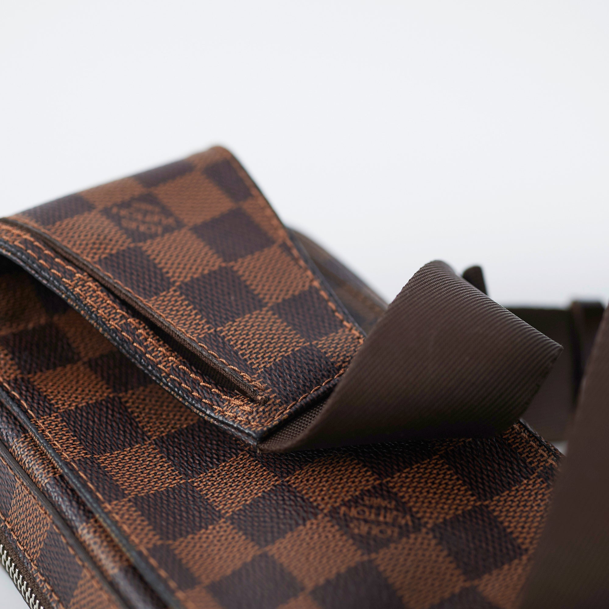 Louis Vuitton Damier Ebene Crossbody Slingbag
