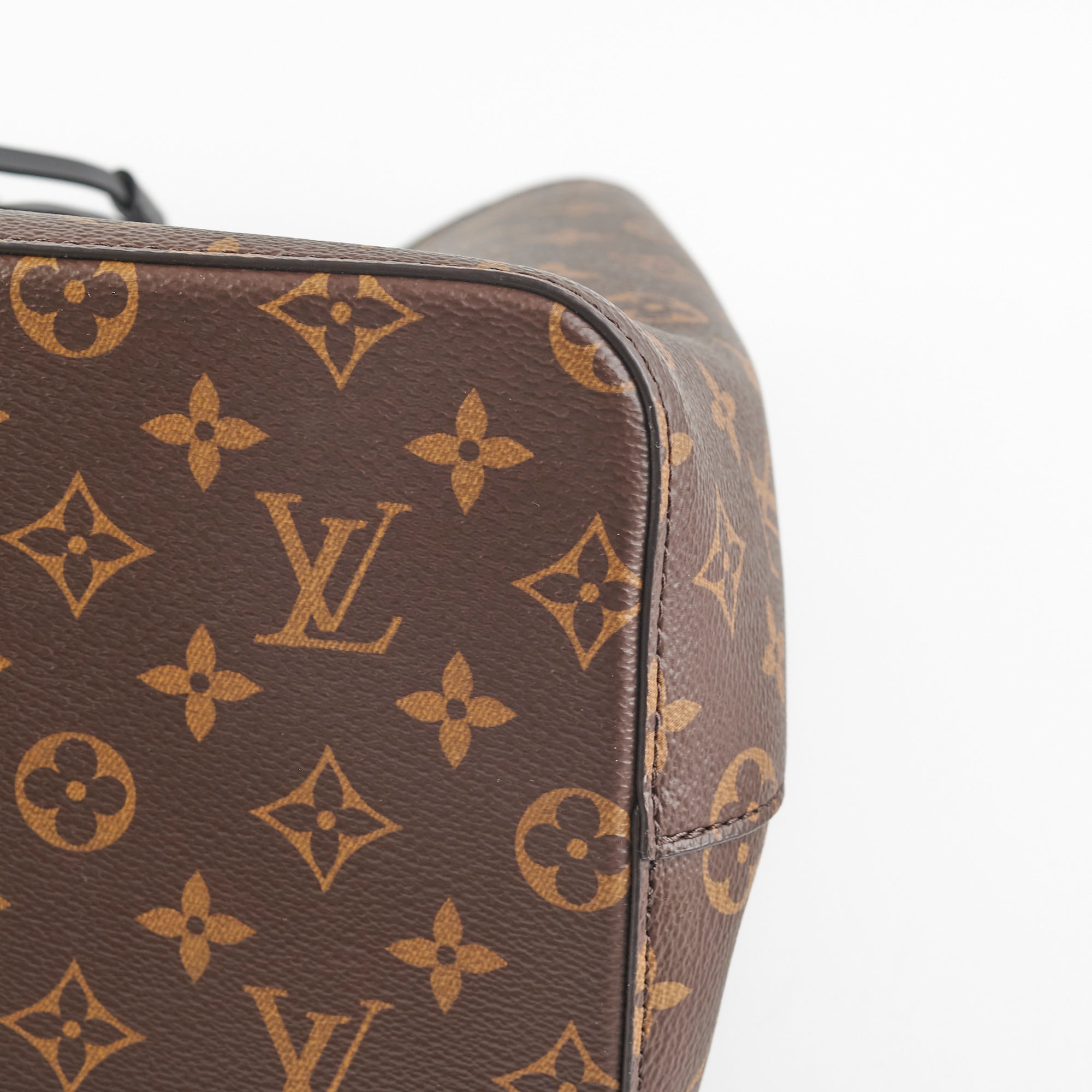 Louis Vuitton Neo Noe Monogram Black