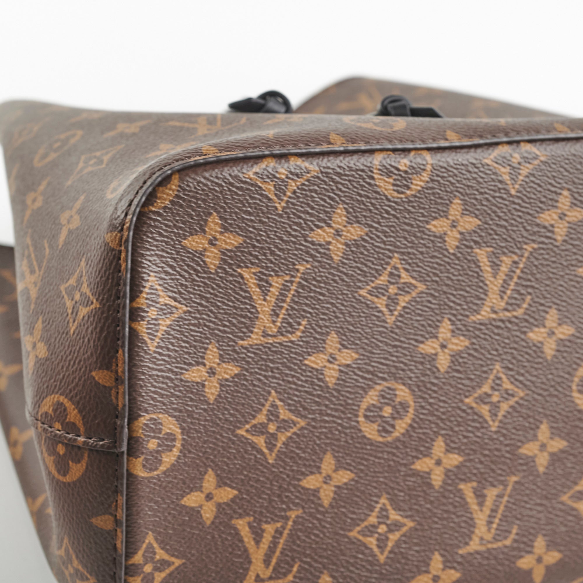 Louis Vuitton Neo Noe Monogram Black