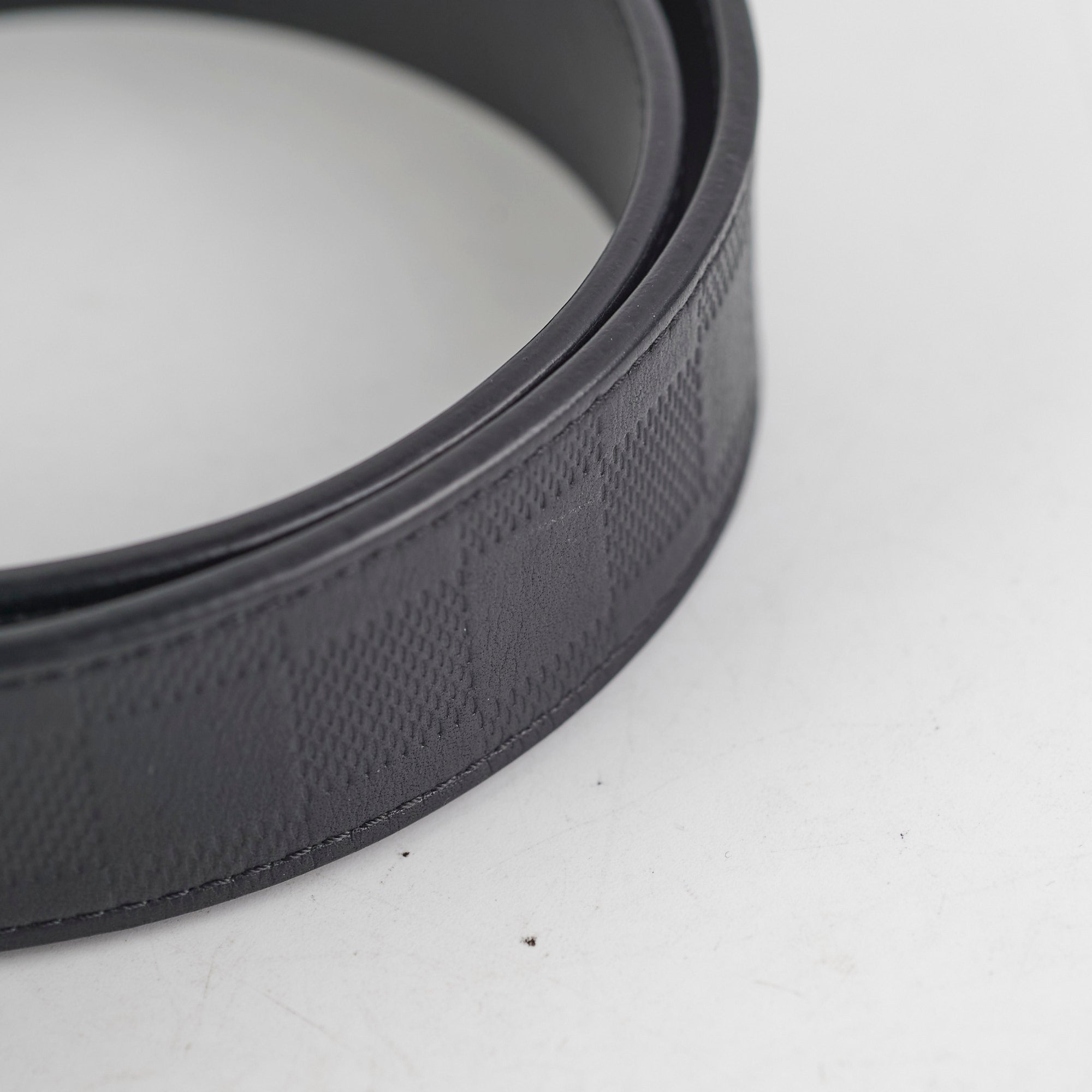 Louis Vuitton Men Belt Black Size 85 cm