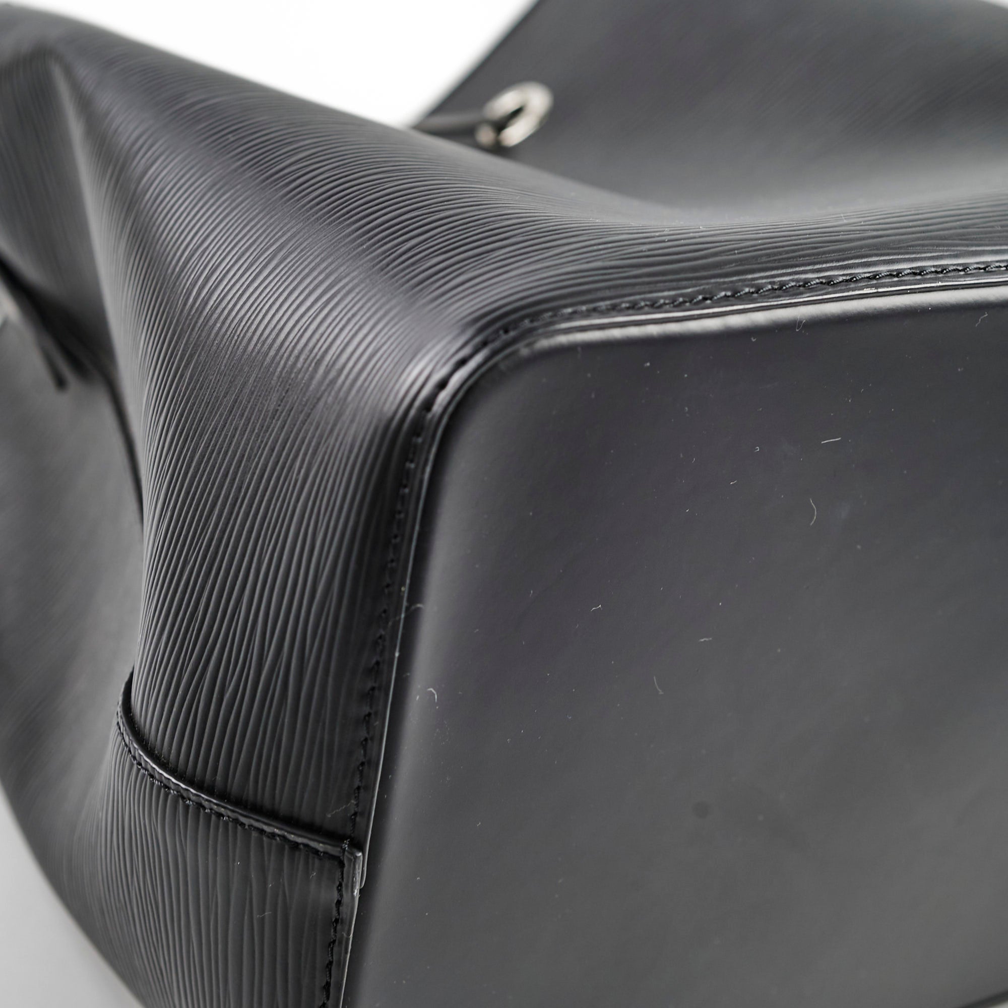 Louis Vuitton Neo Noe MM Epi Black