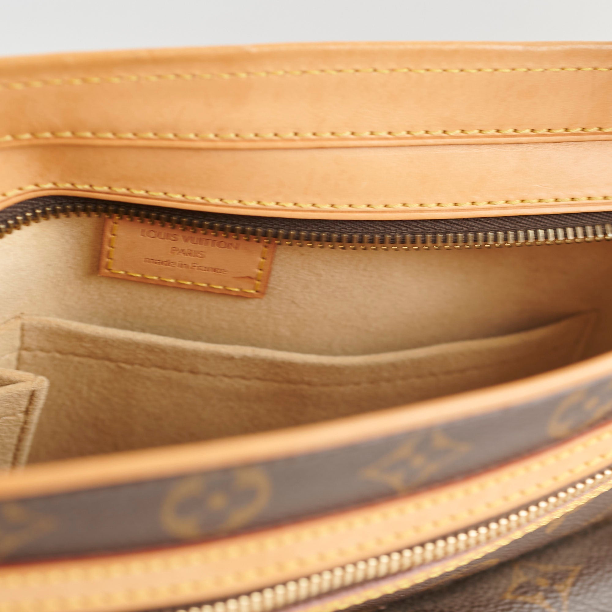 Louis Vuitton Hudson GM Monogram