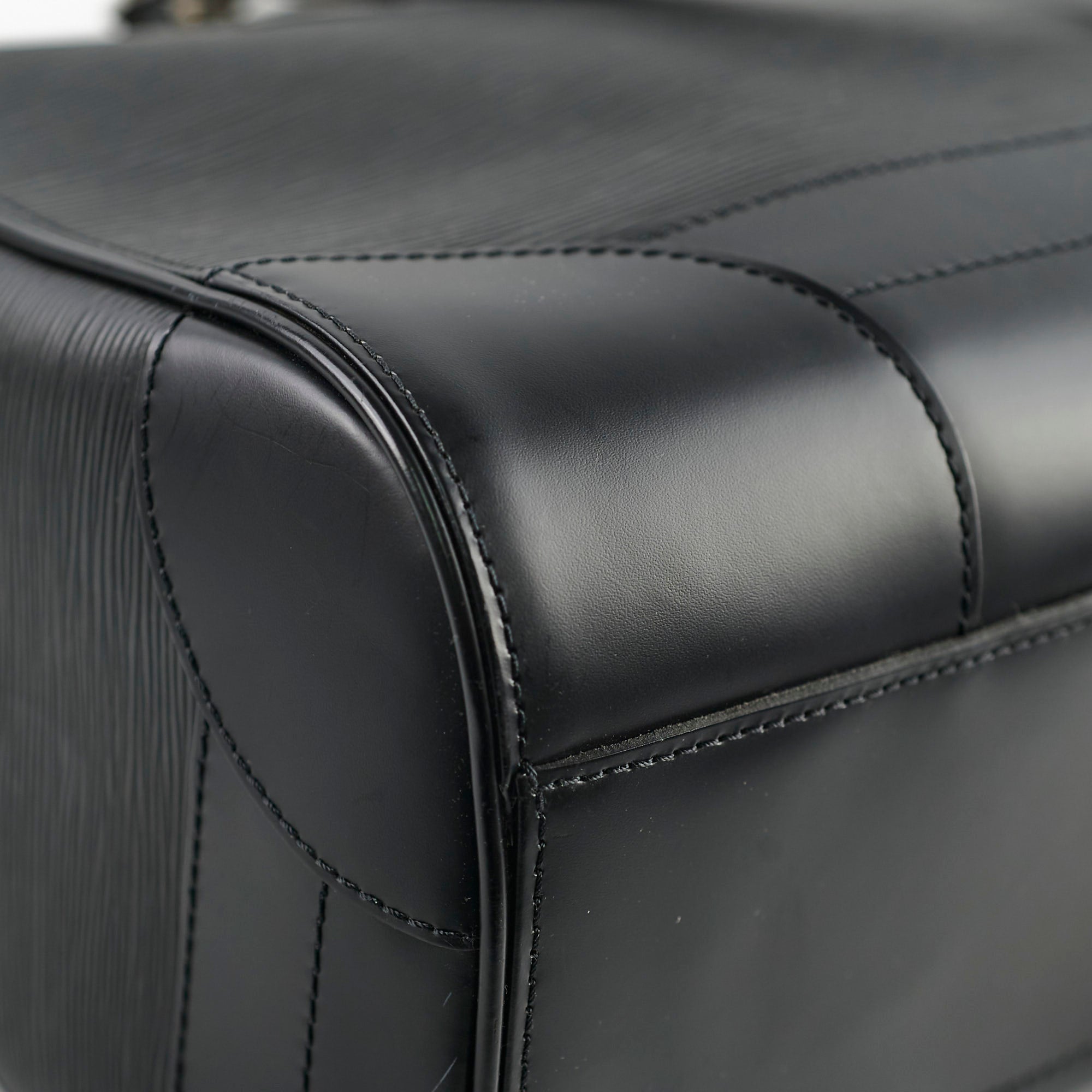 Louis Vuitton Sac De Ville Bourget Epi Noir