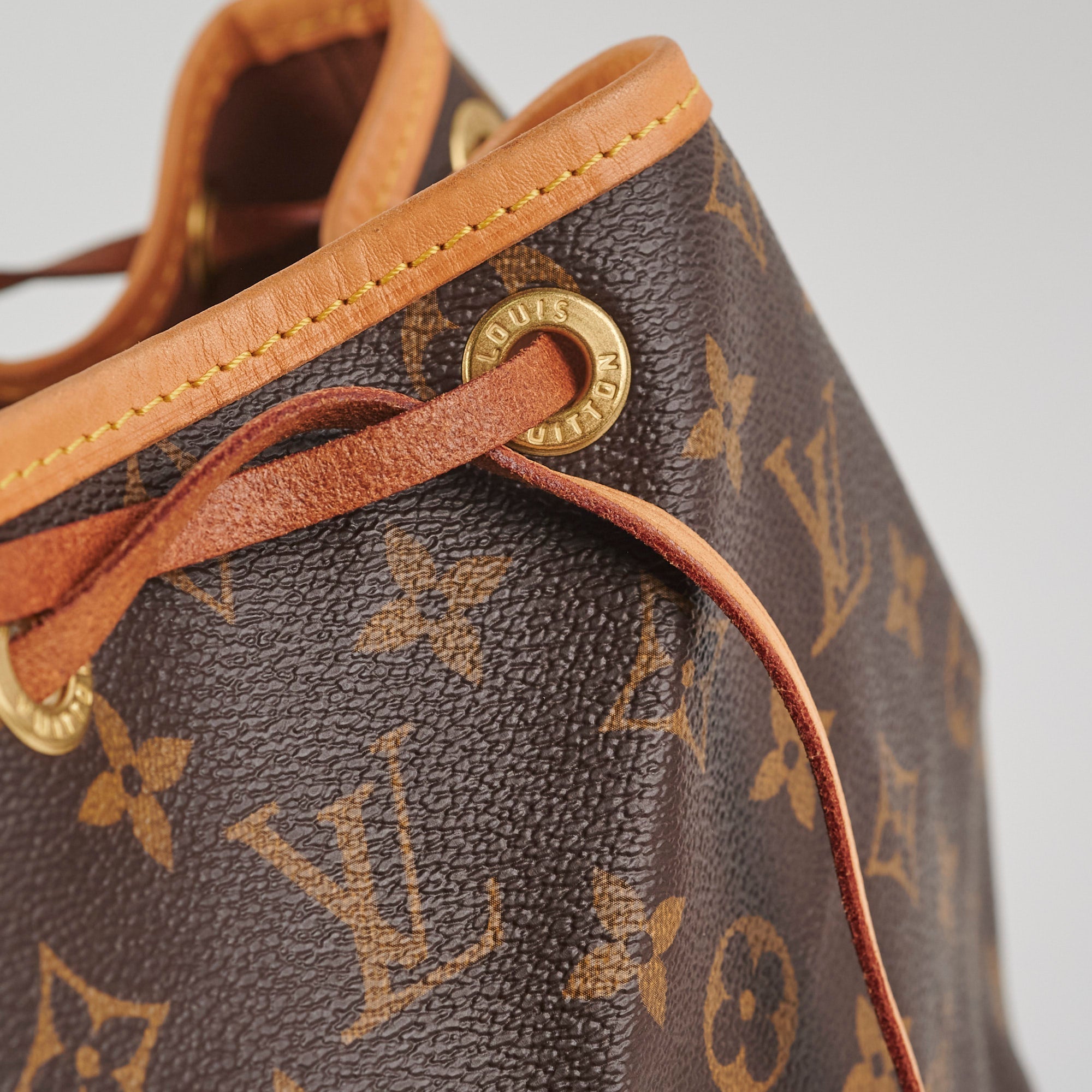 Louis Vuitton Petite Neo Noe Monogram