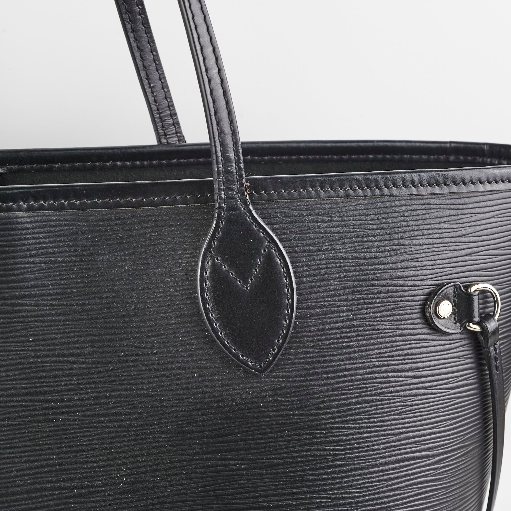 Louis Vuitton Neverfull MM Epi Black