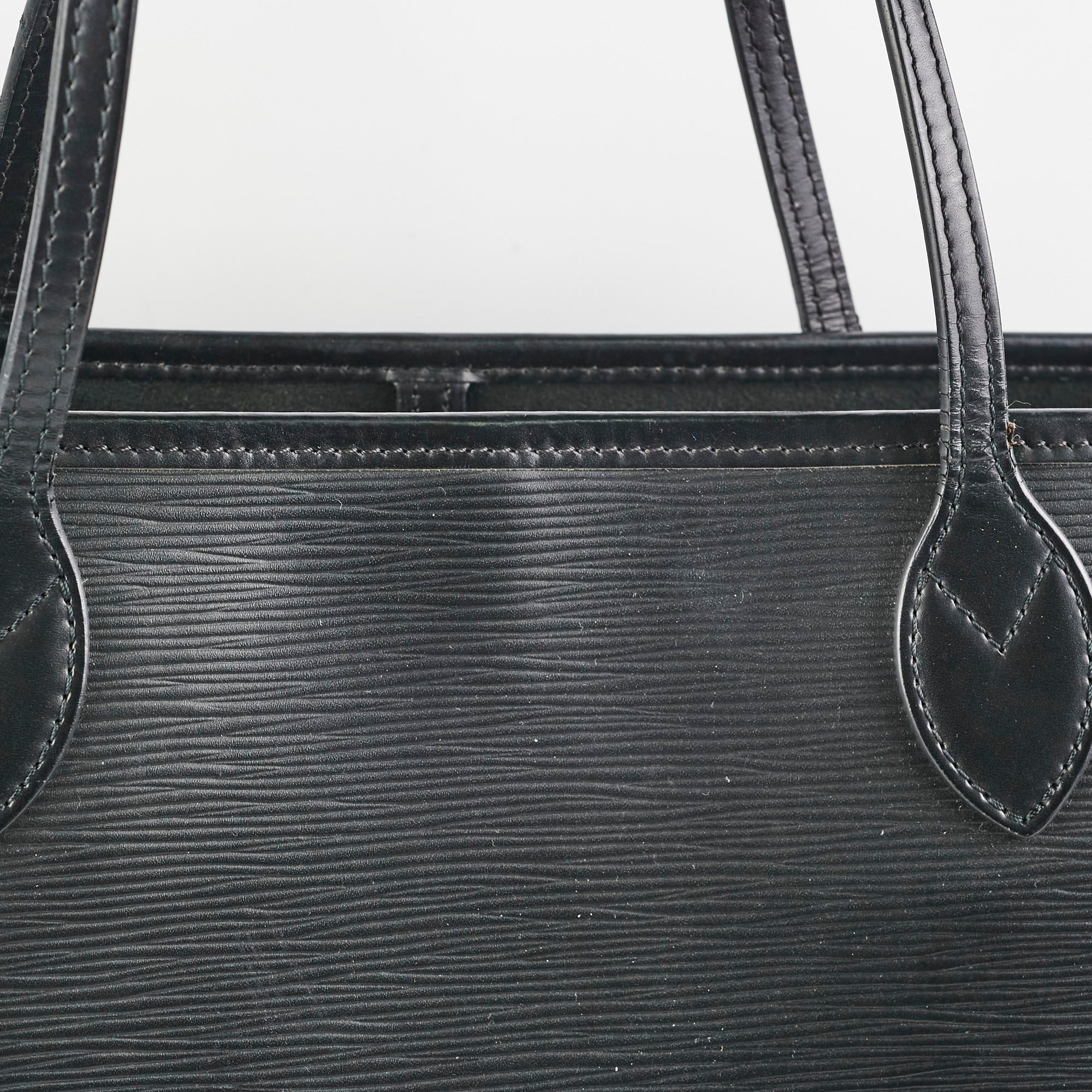 Louis Vuitton Neverfull MM Epi Black
