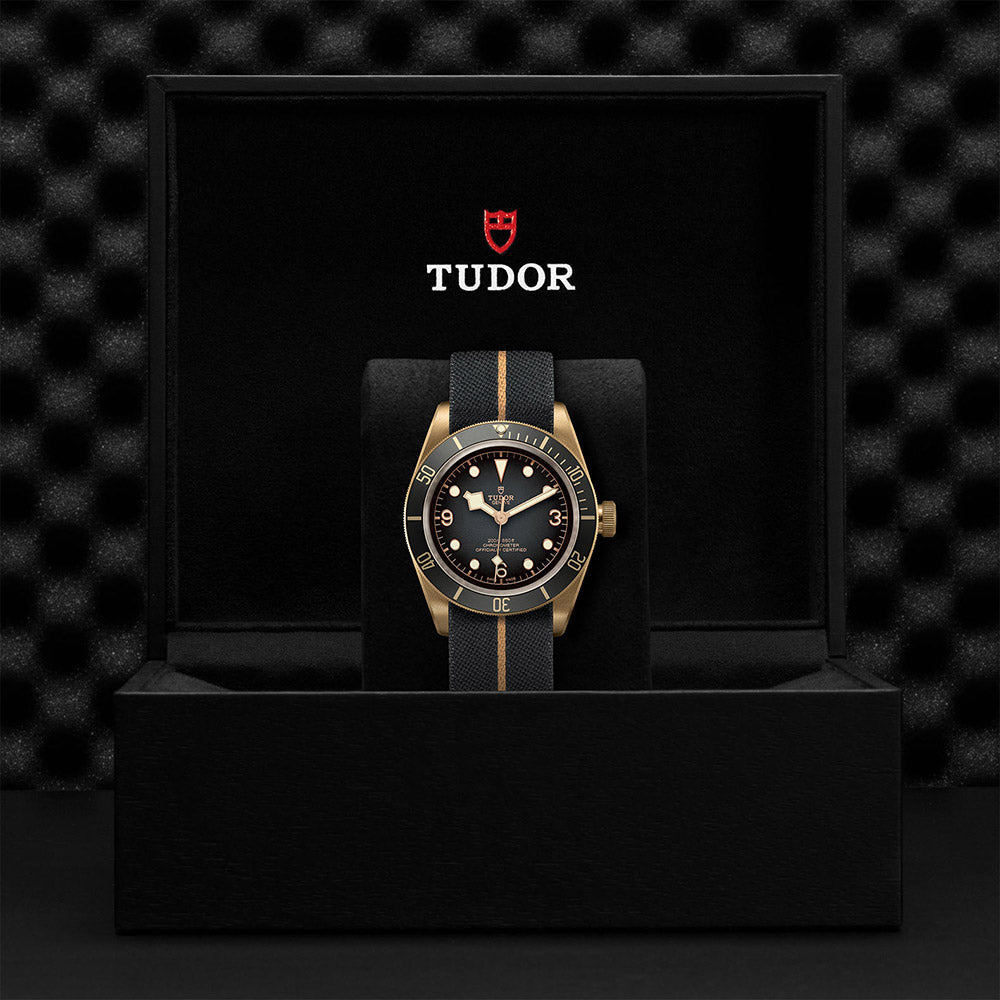 TUDOR Black Bay Bronze M79250BA-0002