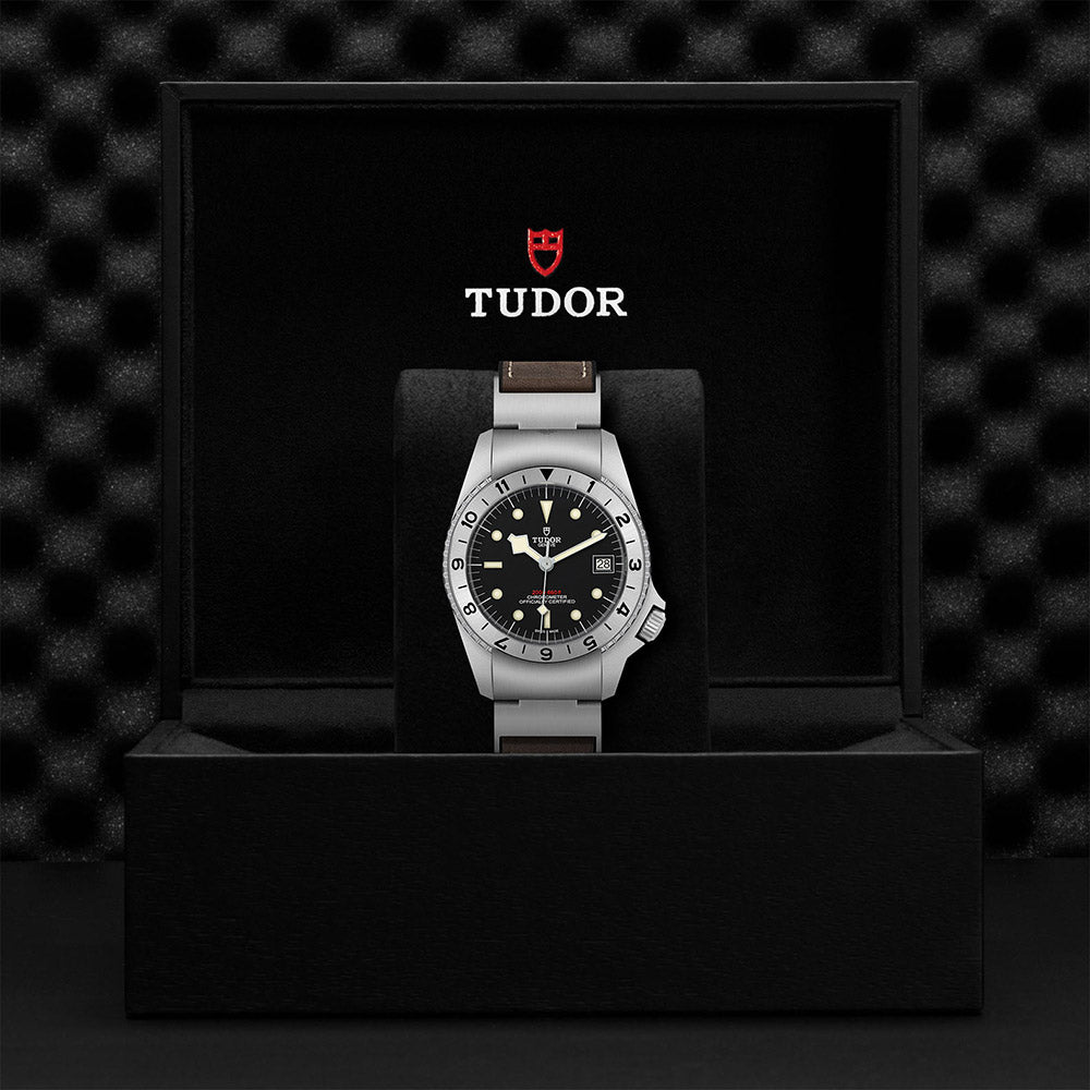 TUDOR Black Bay P01 M70150-0001
