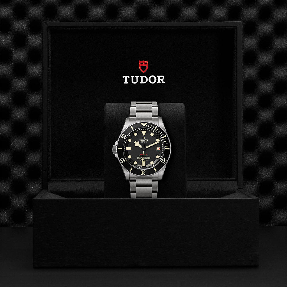 TUDOR Pelagos LHD 42 M25610TNL-0001