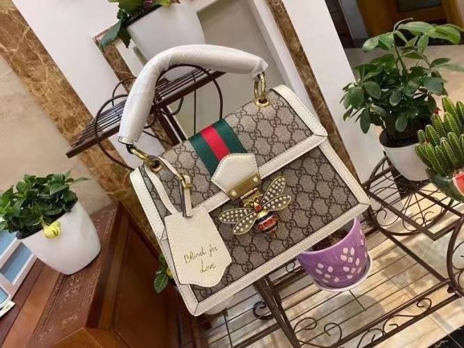 Glami Queen Margaret Glami Small Top Handle Bag Beige And Ebony Glami Supreme Canvas For Women 10in/26cm Glami 476541