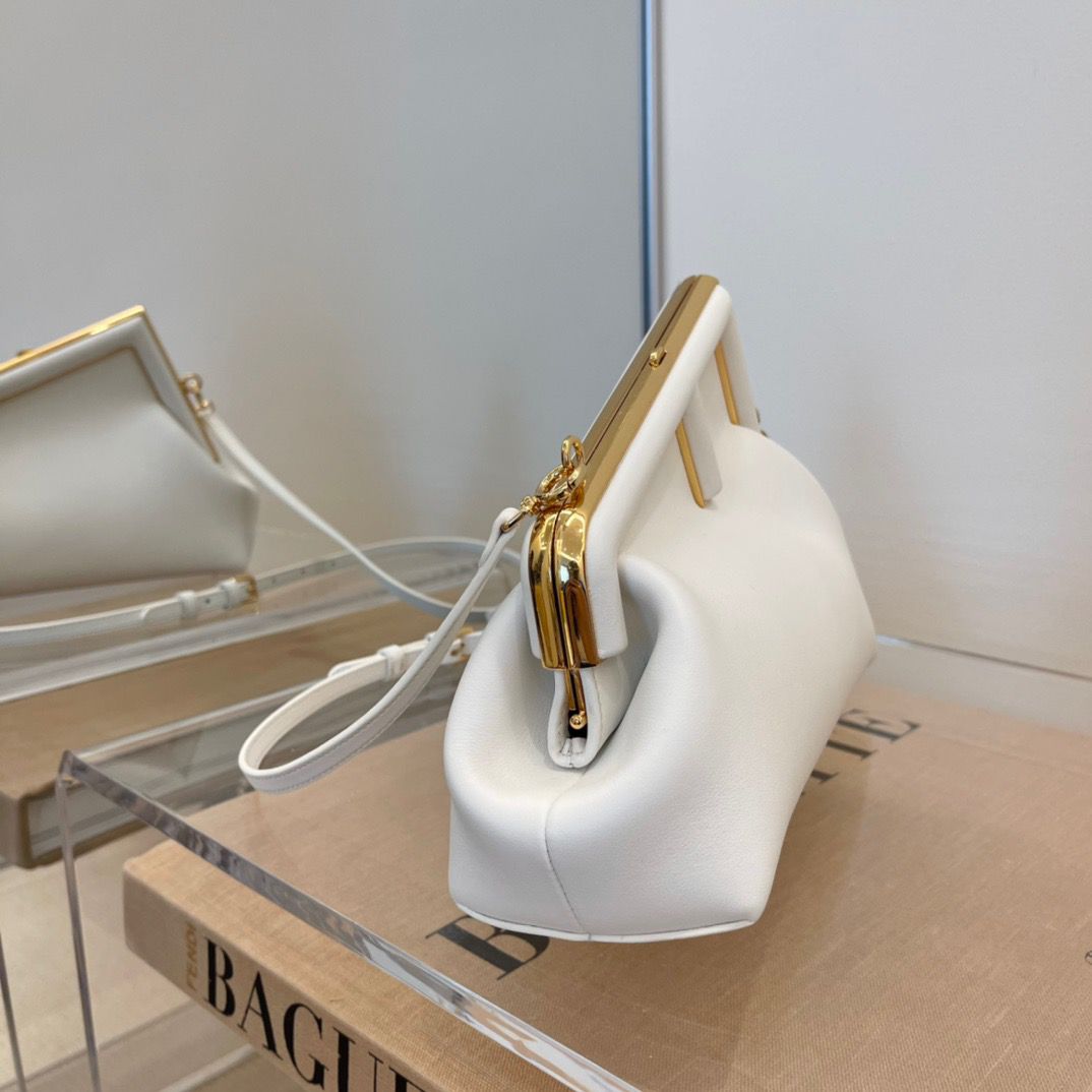 FI First Small White For Women, HandBags, Shoulder And Crossbody Bags 10.2in/26cm FF 8BP129AGLAMIEF1C76