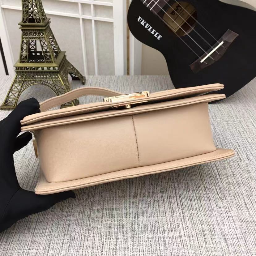 CHLMedium Classic Handbag Yellowish Brown For Women, Women’s HandBag, Shoulder And Crossbody Bags 9.8in/25cm A67086