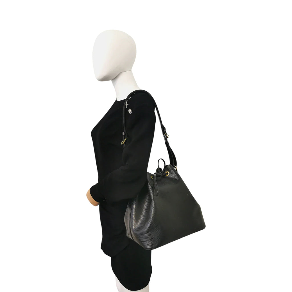 Louis Vuitton Petit NoÃƒÆ’Ã‚Â© Black Epi