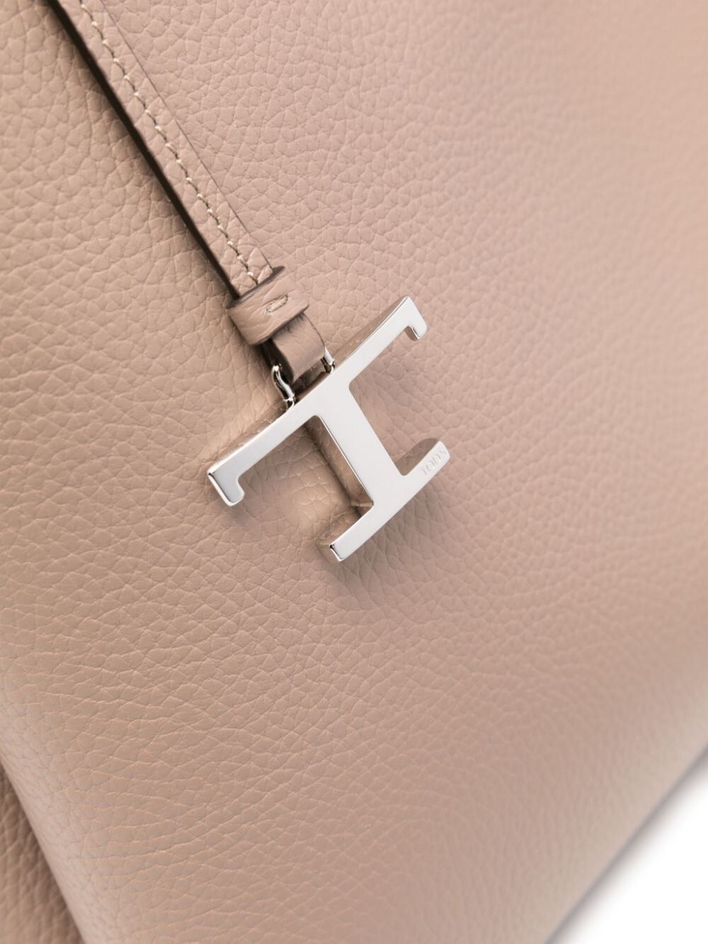 MEDIUM TOTE BAG IN GRAINED LEATHER