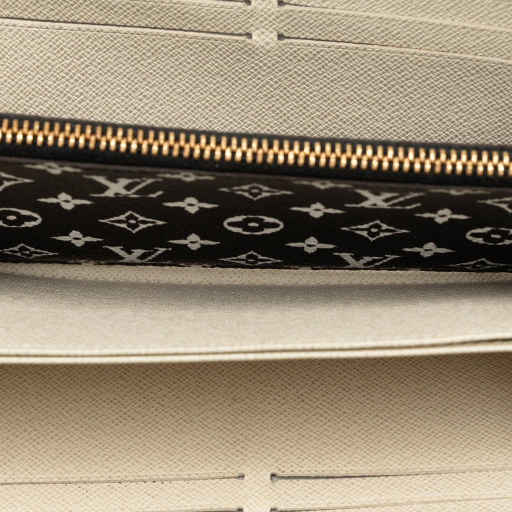 Brown Louis Vuitton Monogram Giant Jungle Zippy Wallet