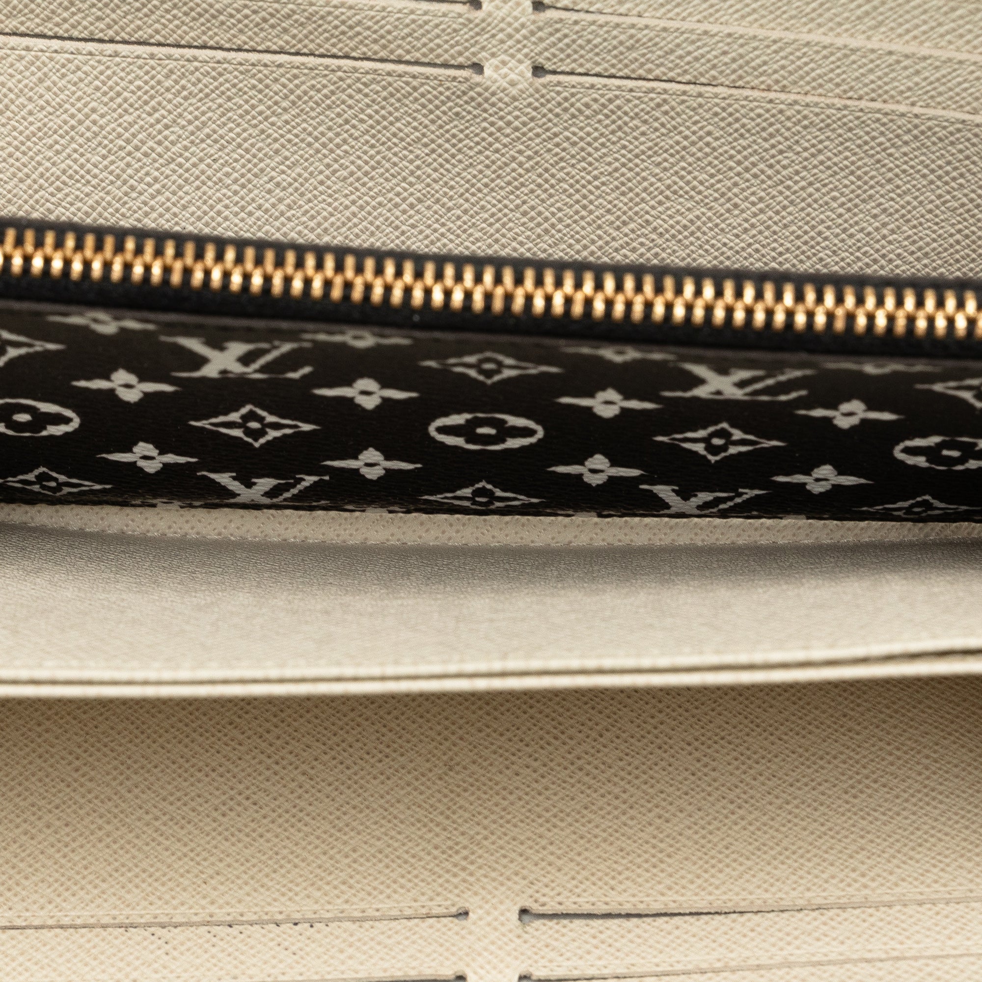 Brown Louis Vuitton Monogram Giant Jungle Zippy Wallet