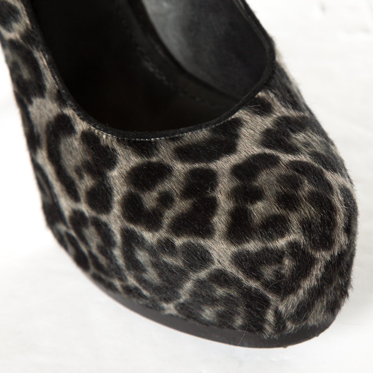 Yves Saint Laurent Grey Ponyhair Tribute Two Pumps SZ 39