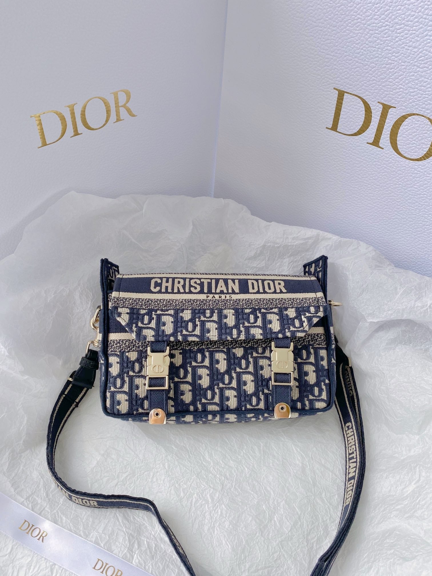GLAMI Small DYORCAMP Bag Blue Oblique Embroidery, Blue Handbags, Shoulder Bags, Crossbody Bags, 23cm CD M1241ORIW_M928