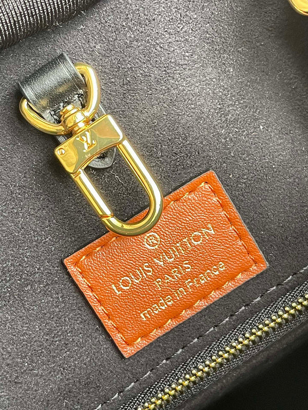 LOV2 Bags - Luxurious Bags  1625