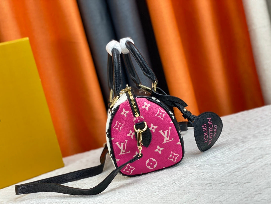 EN - Luxury Bags LUV 779