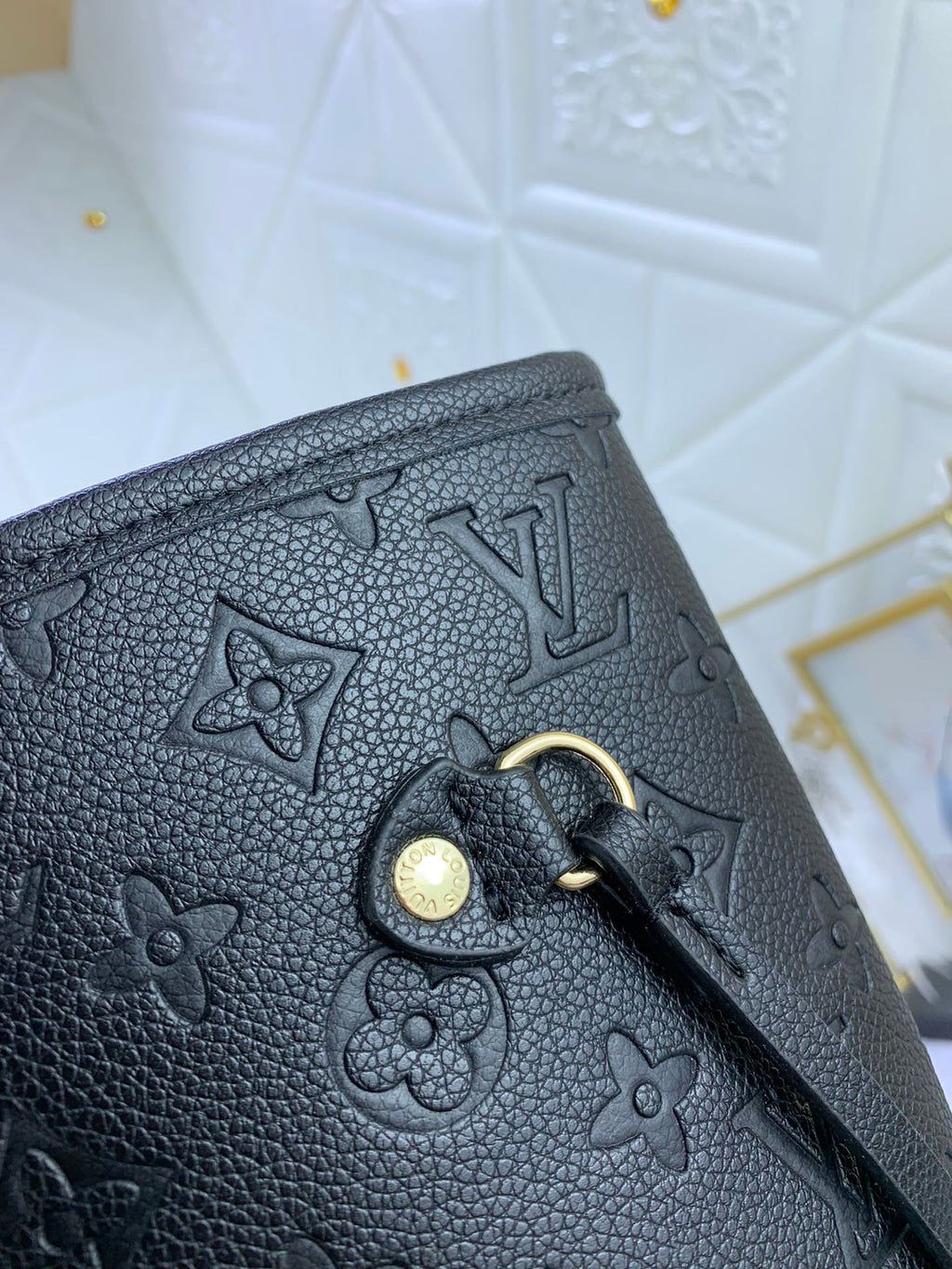 EN - Luxury Bags LUV 859