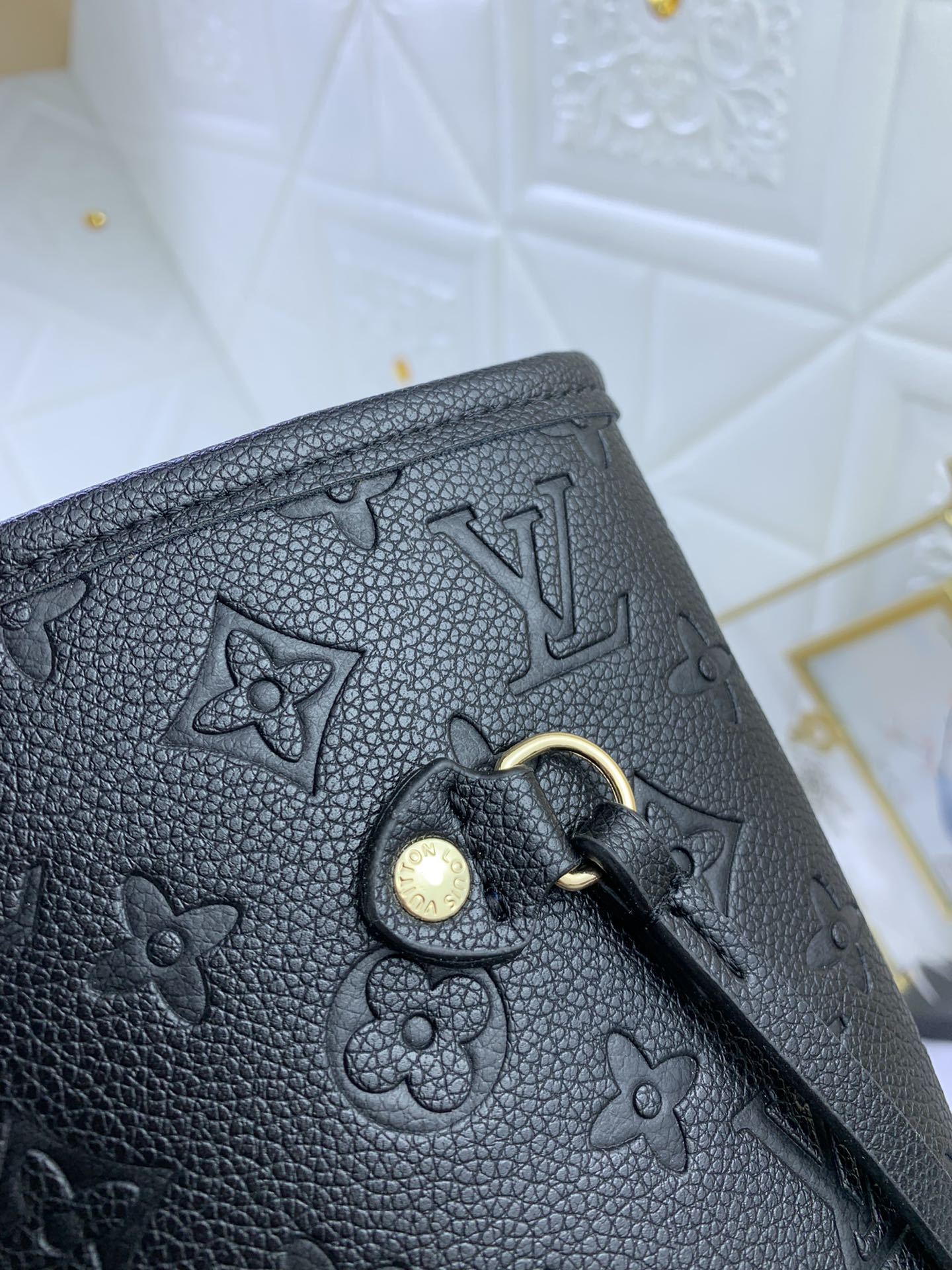 EN - Luxury Bags LUV 859