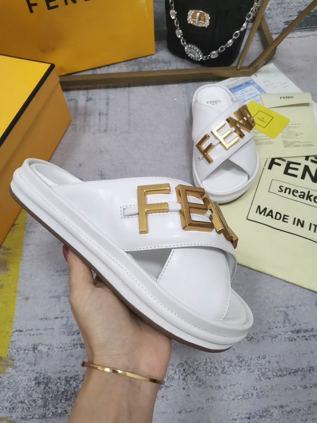 Luxury Shoes - FED - 674