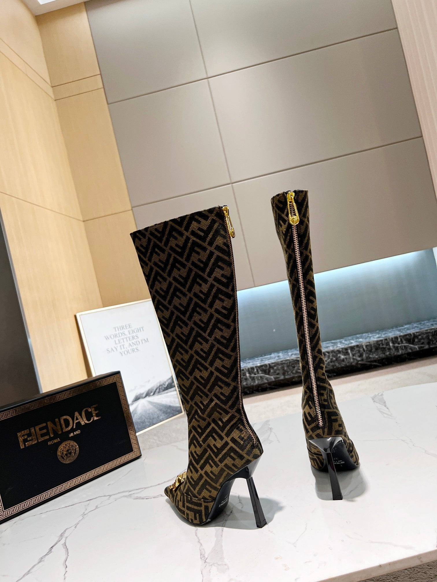 Luxury Shoes - FED - 387