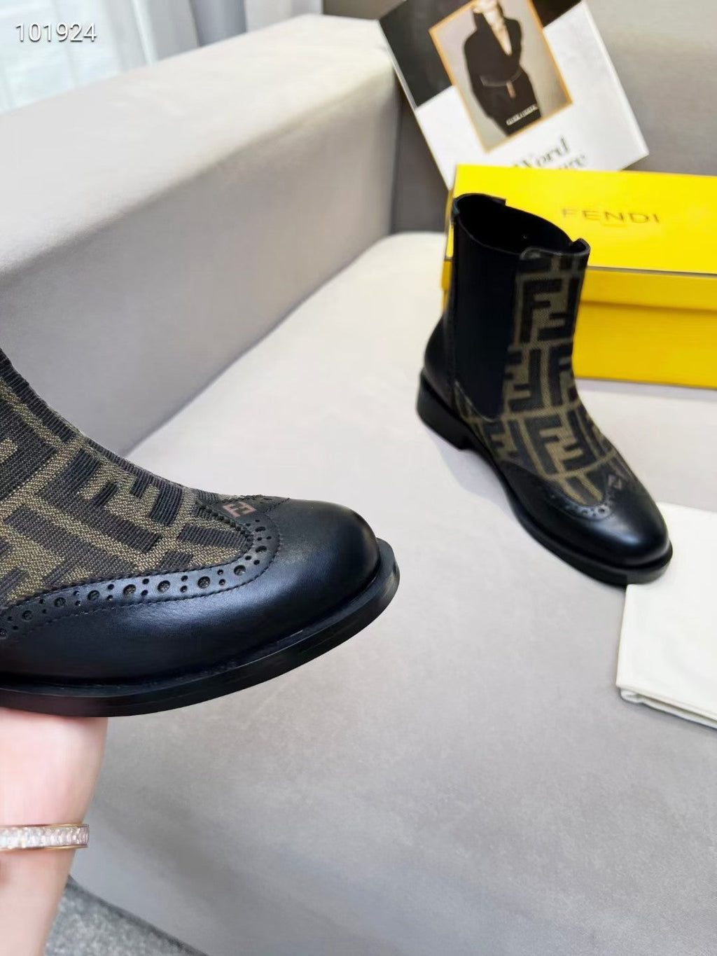 Luxury Shoes - FED - 315