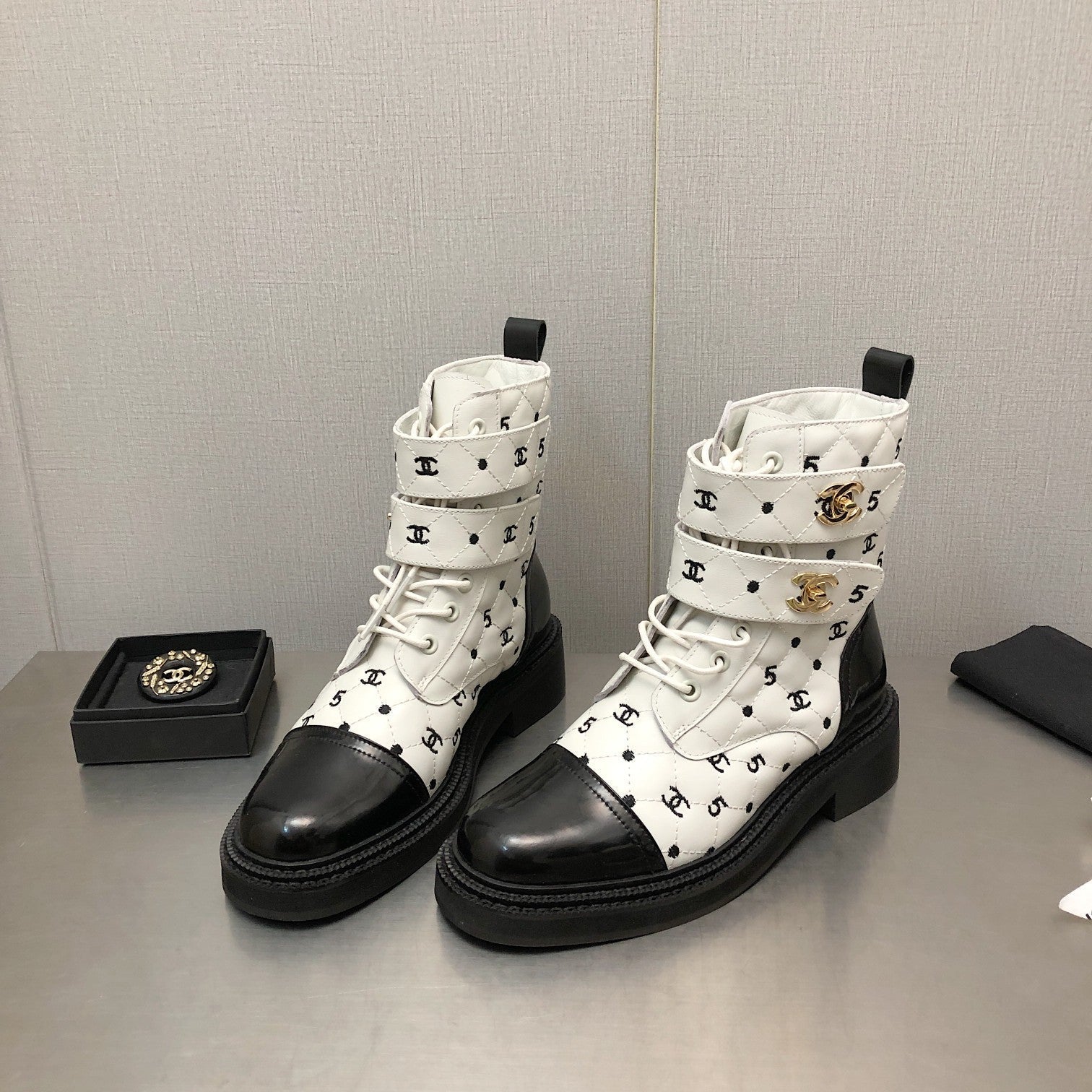 Luxury Shoes Sandals - CHL - 1272