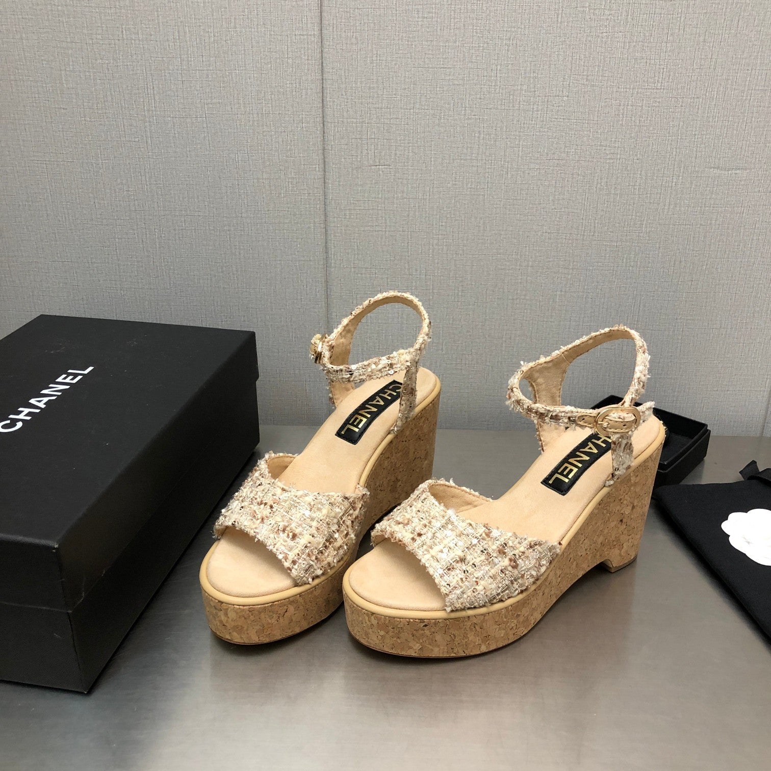 Luxury Shoes Sandals - CHL - 1032
