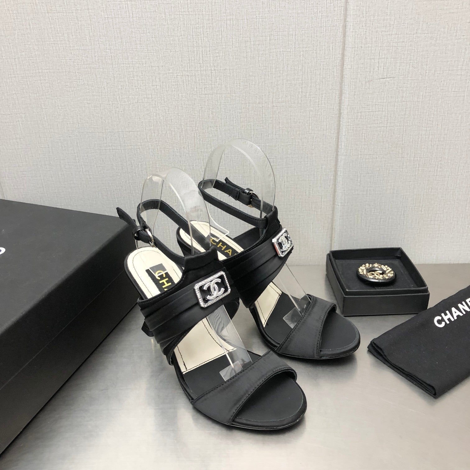 Luxury Shoes Sandals - CHL - 958
