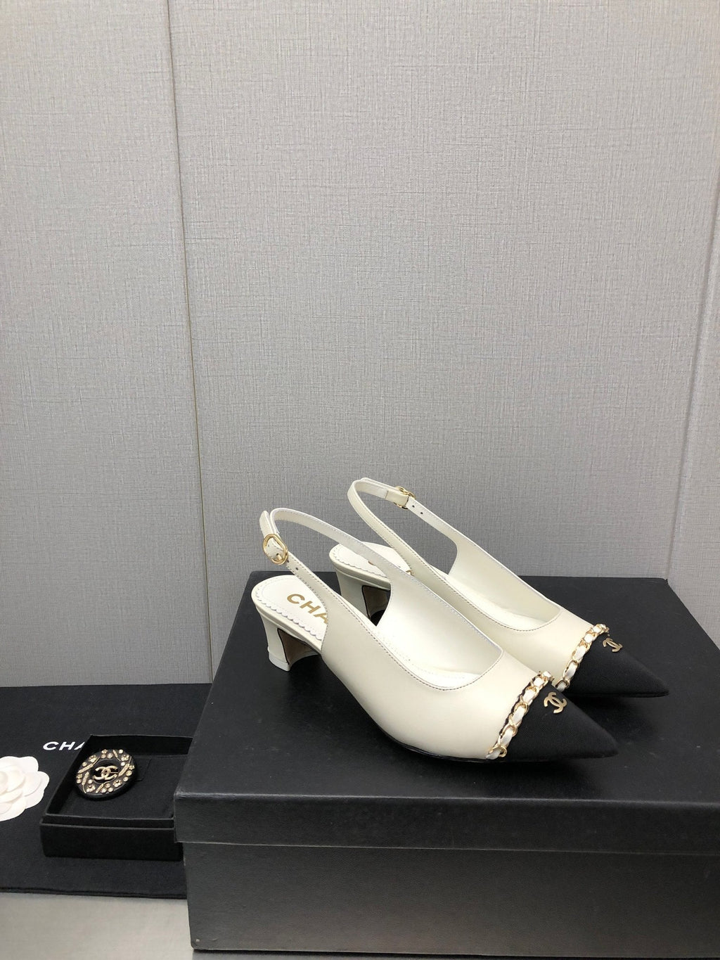 Luxury Shoes Sandals - CHL - 880