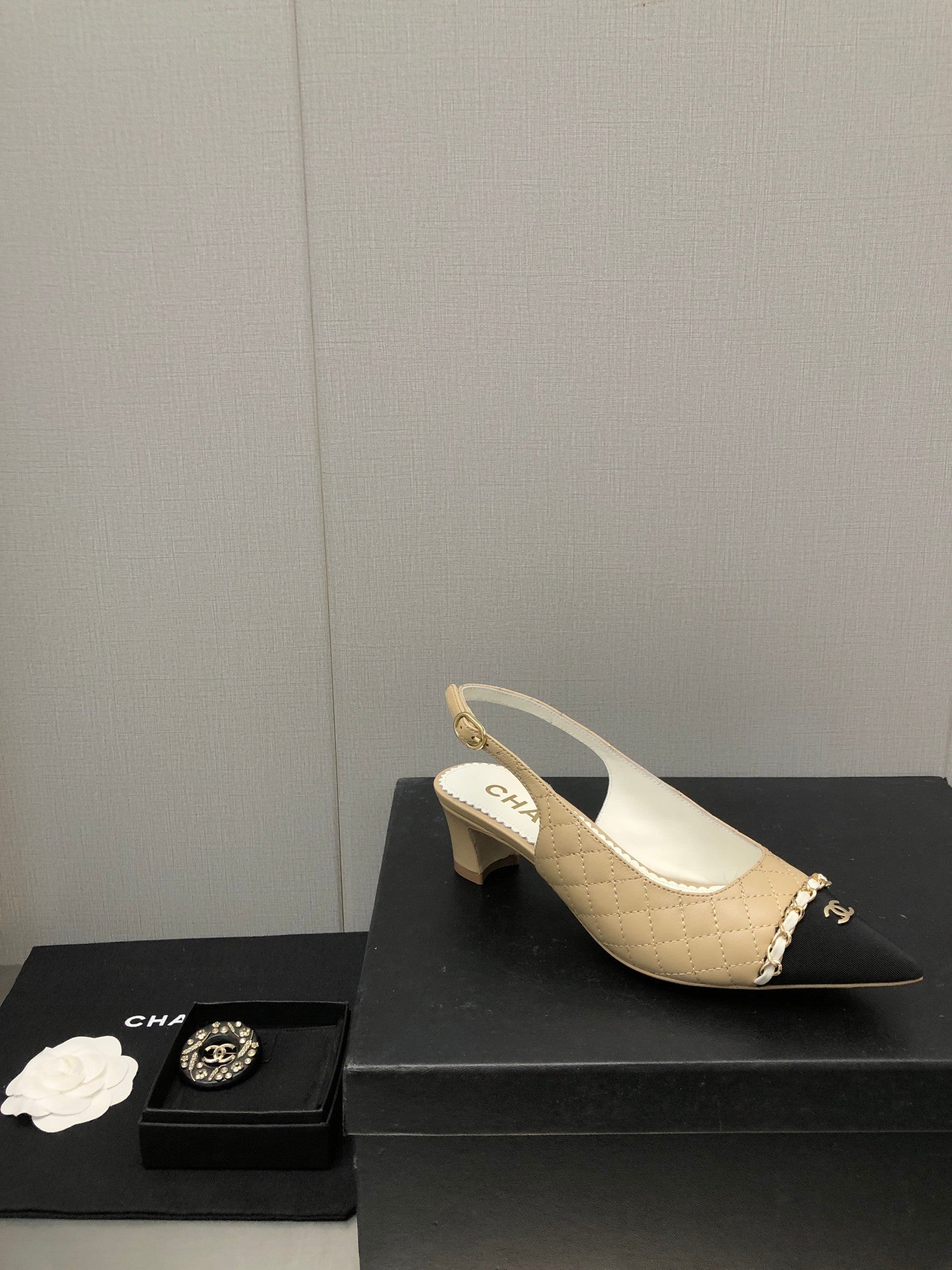 Luxury Shoes Sandals - CHL - 885