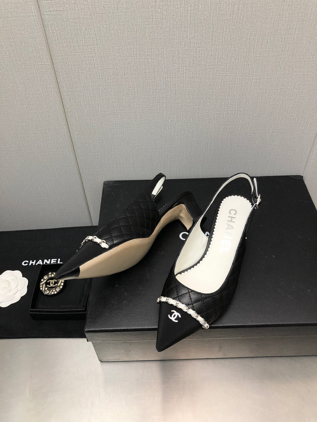 Luxury Shoes Sandals - CHL - 886
