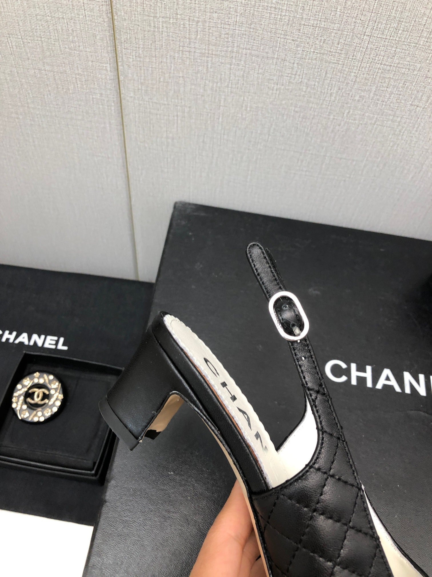Luxury Shoes Sandals - CHL - 886