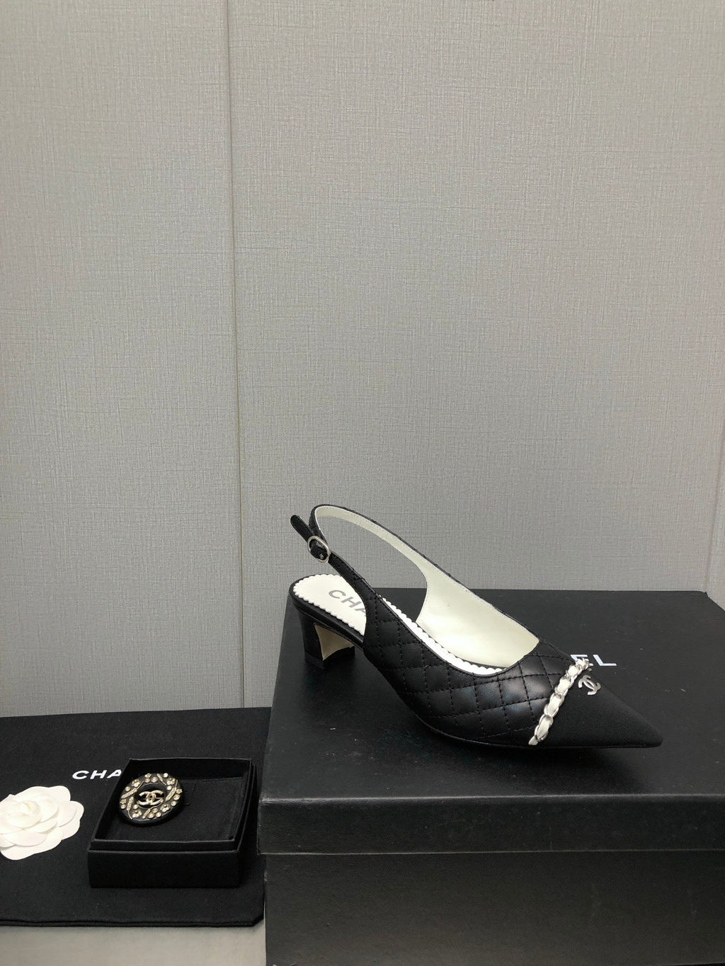 Luxury Shoes Sandals - CHL - 886