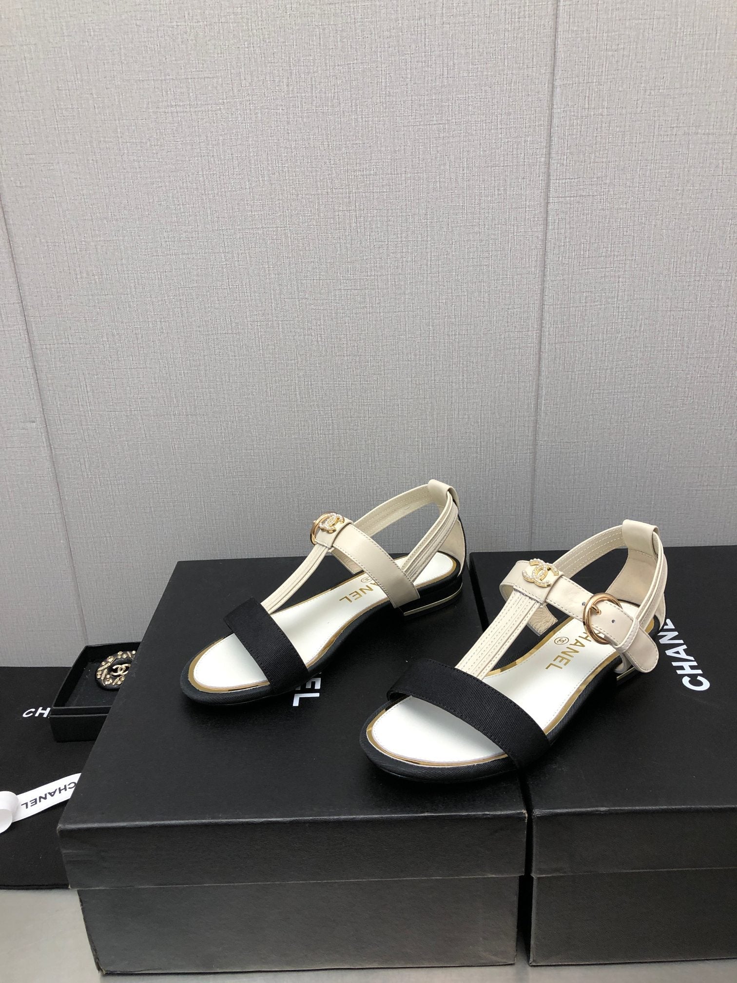 Luxury Shoes Sandals - CHL - 764