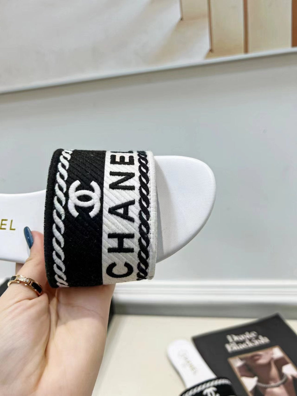 Luxury Shoes Sandals - CHL - 675