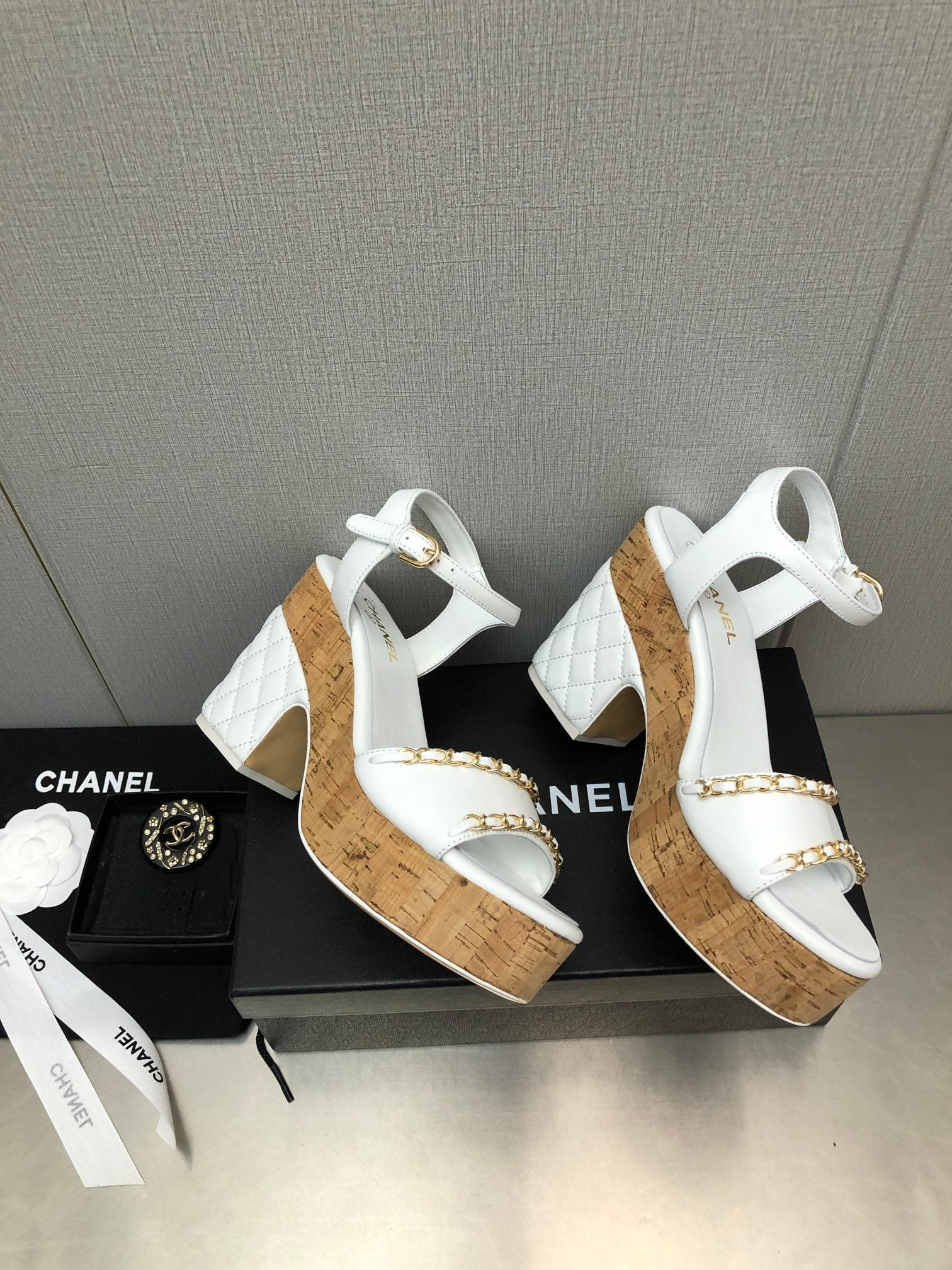 Luxury Shoes Sandals - CHL - 548